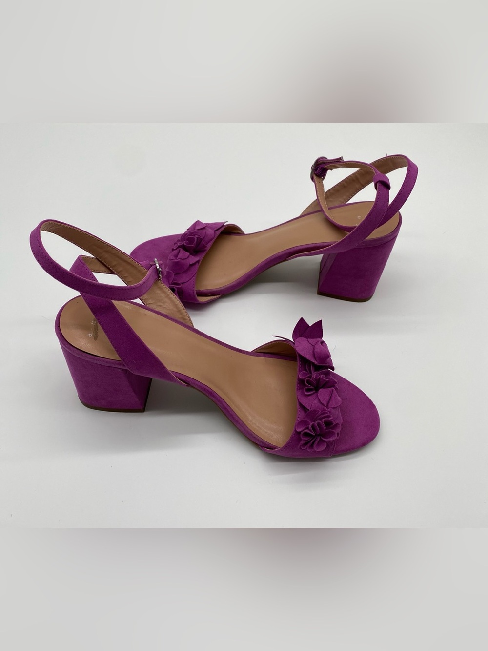 Womenβs Floral Block Heel Sandals Purple Ankle Strap Size 9.5
